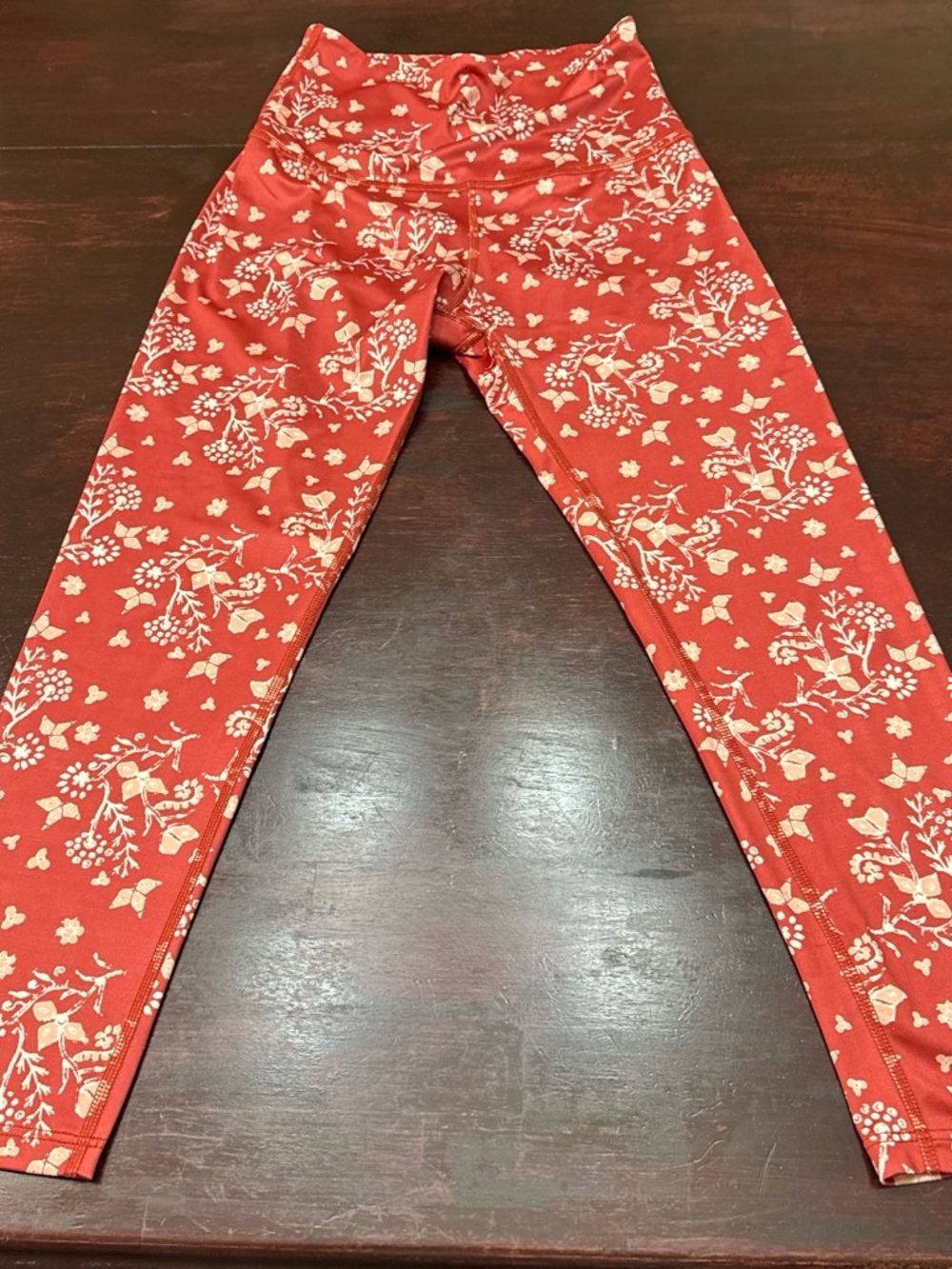 Beyond Yoga Rust Red Floral Leggings
